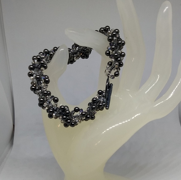 🌷‼️5/$20 Iridescent Black & Clear Seed Bead Cluster 7" Bracelet Toggle Heart - Picture 9 of 12